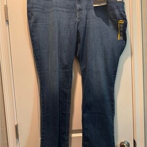 Classic Blue Lee’s straight leg Jean